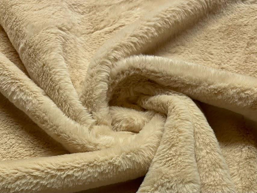 Luxury Short Plush Super Soft Faux Fur Fabric Material IVORY - CRS Fur  Fabrics