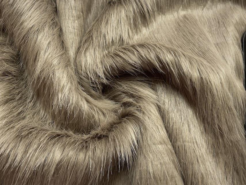 Super Luxury Faux Fur Fabric Material Long Pile Greige Crs Fur Fabrics 8273